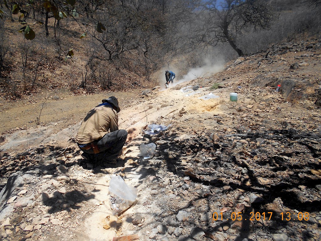 New photos of channel sampling program | Mammoth Resources Corp.